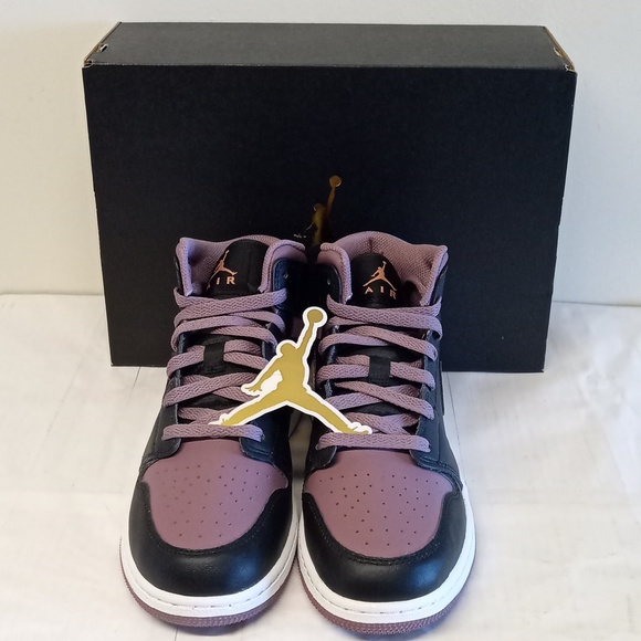 Air Jordan 1 mid se